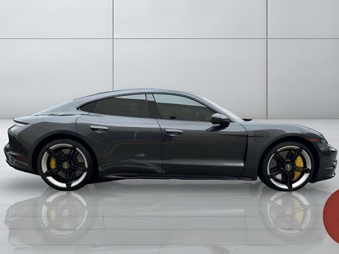 Used 2020 Porsche Taycan Turbo image 10