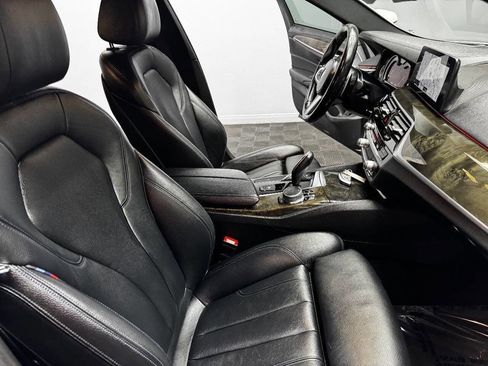 Used 2018 BMW 540i RWD image 55