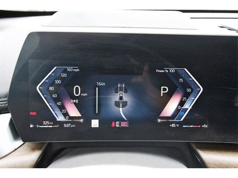 Used 2025 BMW X1 xDrive28i w/ Technology Package image 12