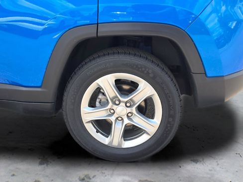 Used 2024 Jeep Compass Latitude AWD/4WD image 41