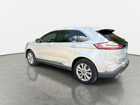 Used 2019 Ford Edge Titanium FWD image 6