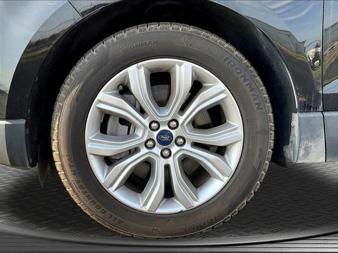 Used 2022 Ford Edge Titanium AWD/4WD image 32