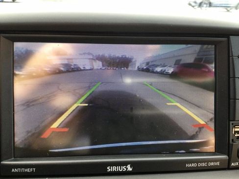 Used 2015 Chrysler Town & Country Touring w/ Driver Convenience Group image 15