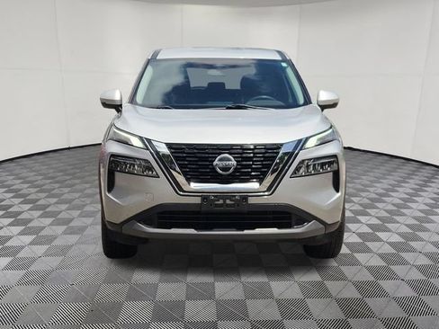 Used 2021 Nissan Rogue SV FWD image 2