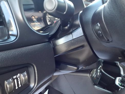 Used 2022 Jeep Renegade Altitude w/ Convenience Group AWD/4WD image 29
