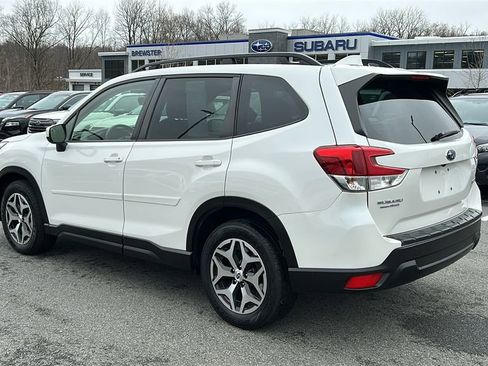 Certified 2023 Subaru Forester Premium image 6