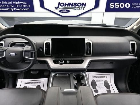 Used 2025 Ford Expedition Max Active AWD/4WD image 19