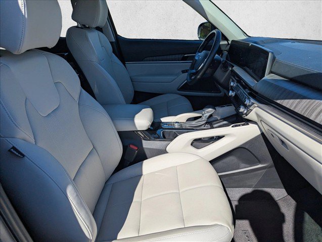 Used 2024 Kia Telluride EX w/ EX Captain's Chair Package AWD/4WD image 30