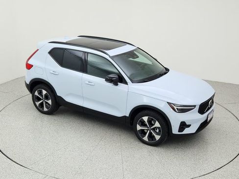 New 2026 Volvo XC40 B5 Plus w/ Protection Package Premier image 14