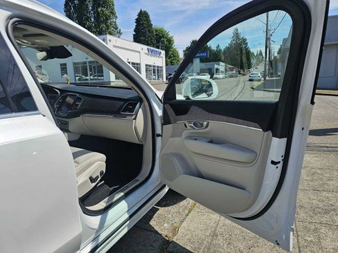 Certified 2023 Volvo XC90 B6 Plus w/ Protection Package Premier AWD/4WD image 10