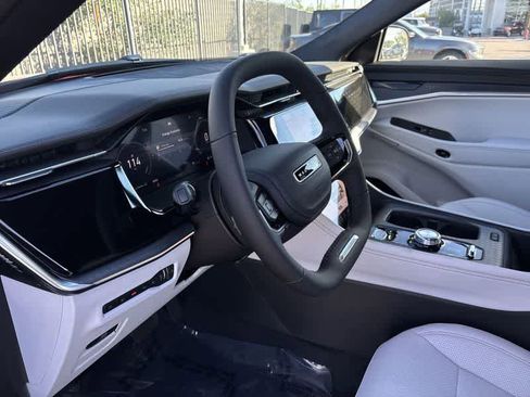 New 2025 Jeep Wagoneer S Limited image 10