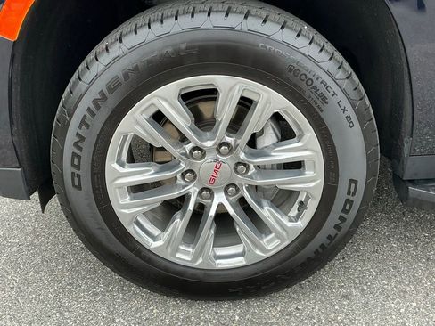 Used 2023 GMC Yukon SLT w/ SLT Luxury Package image 27