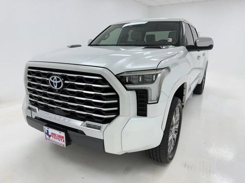 Used 2022 Toyota Tundra Capstone AWD/4WD image 4