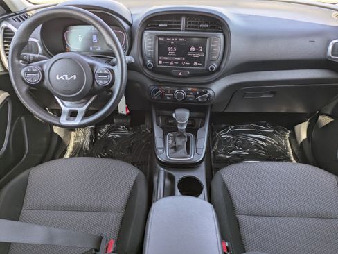Certified 2024 Kia Soul LX w/ Option Group 015 FWD image 15