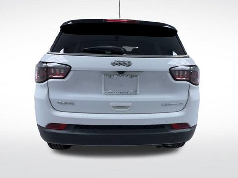 Used 2022 Jeep Compass Limited AWD/4WD image 22