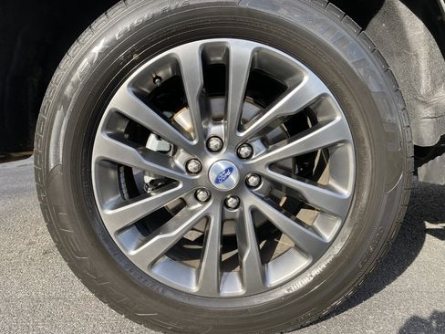 Used 2021 Ford Expedition Limited image 44