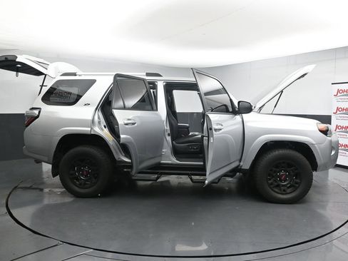 Used 2019 Toyota 4Runner SR5 Premium AWD/4WD image 46