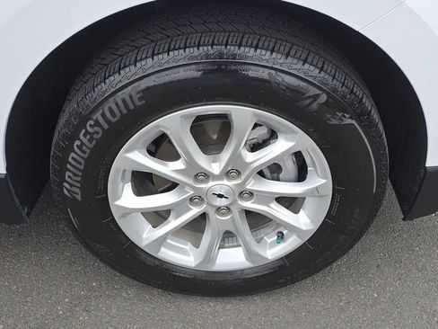 Used 2020 Chevrolet Equinox LT w/ Driver Convenience Package AWD/4WD image 9