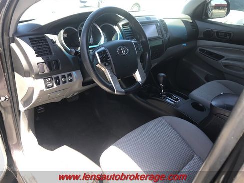 Used 2015 Toyota Tacoma PreRunner w/ Convenience Package RWD image 10