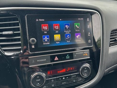 Used 2019 Mitsubishi Outlander SE AWD/4WD image 26