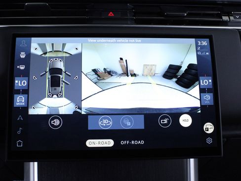 New 2025 Land Rover Range Rover SE image 21