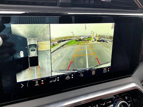 Used 2025 GMC Sierra 2500 Denali Ultimate image 17