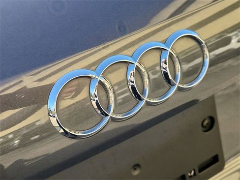 Used 2018 Audi Q3 2.0T Premium w/ Convenience Package image 30