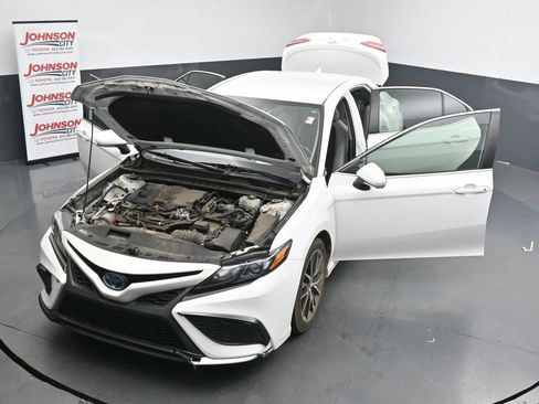 Used 2022 Toyota Camry SE image 26