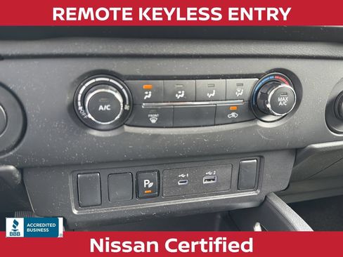 Used 2025 Nissan Frontier SV RWD image 7