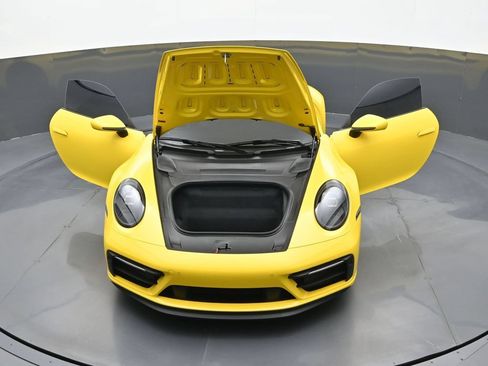 Certified 2024 Porsche 911 Carrera GTS RWD image 27