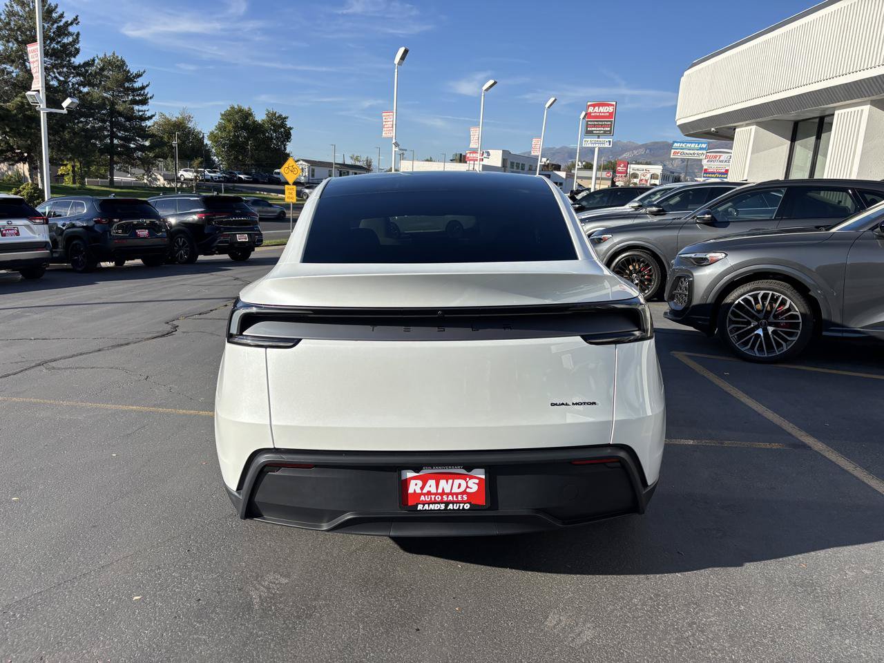 Used 2026 Tesla Model Y Long Range AWD/4WD image 9