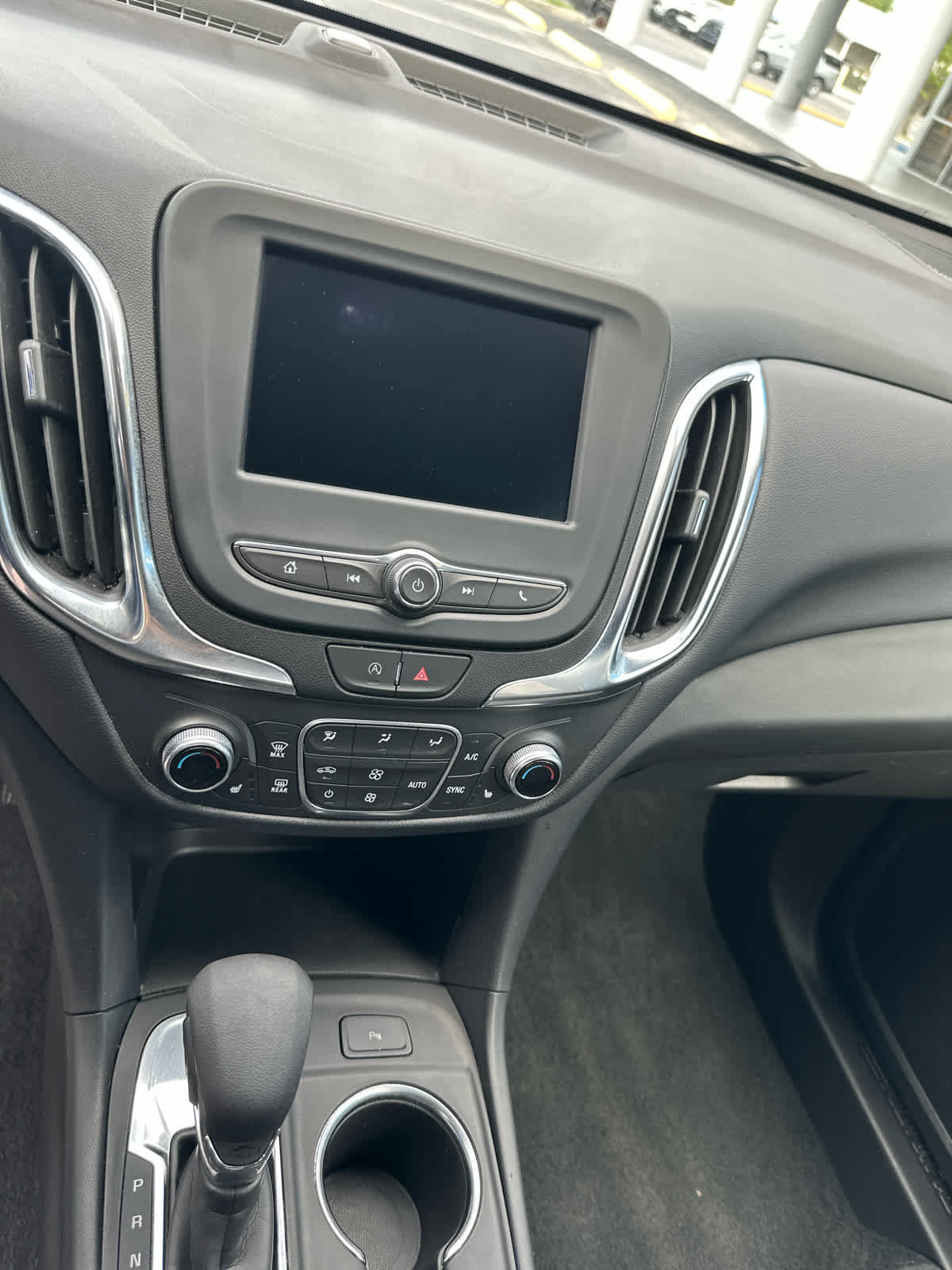 Used 2024 Chevrolet Equinox LT FWD image 23