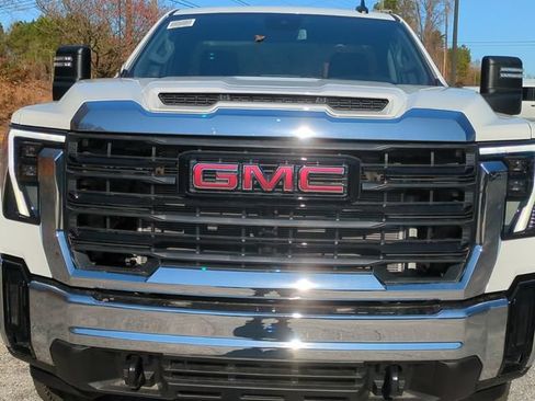 New 2024 GMC Sierra 2500 Pro w/ Convenience Package AWD/4WD image 16