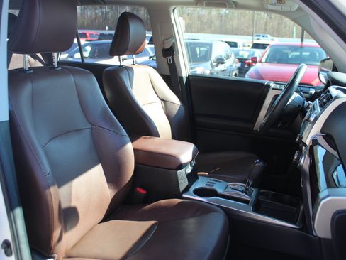 Used 2018 Toyota 4Runner Limited image 26