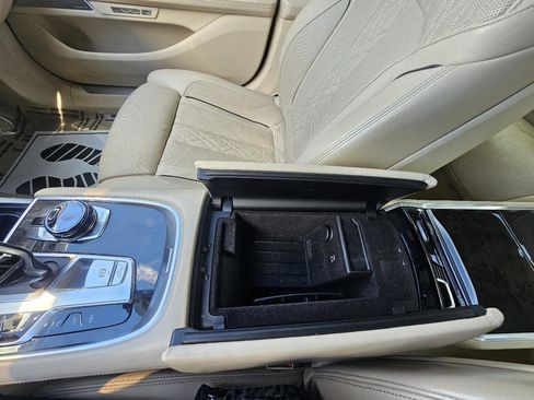 Used 2016 BMW 750i xDrive AWD/4WD image 45
