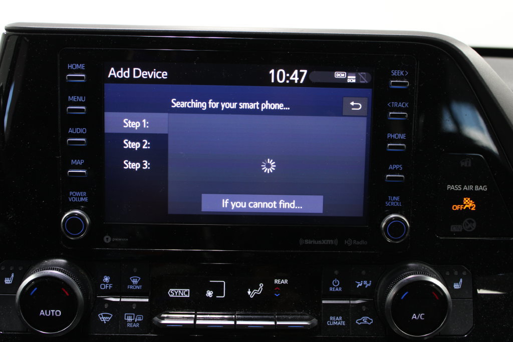 Used 2020 Toyota Highlander XLE FWD image 33