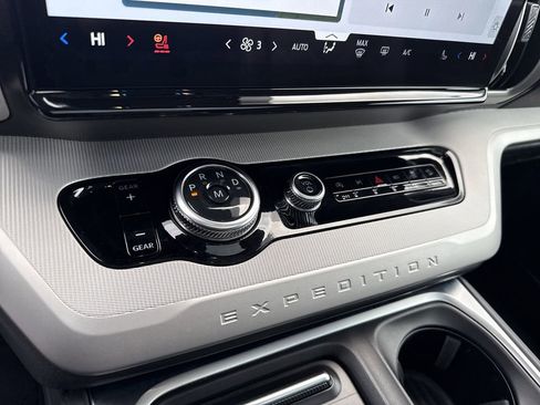 Used 2025 Ford Expedition Max Active image 33