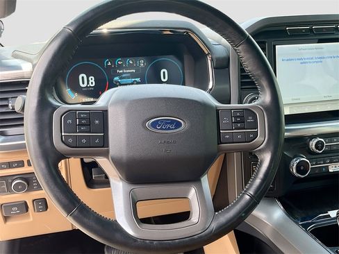 Used 2022 Ford F150 Lariat image 11