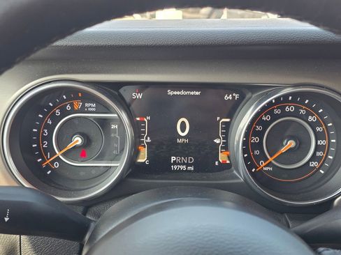 Used 2018 Jeep Wrangler Unlimited Sport S AWD/4WD image 40
