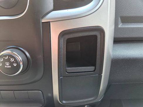 Used 2016 RAM 1500 Classic SLT AWD/4WD image 29