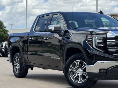 Used 2026 GMC Sierra 1500 SLT AWD/4WD image 3