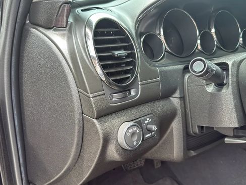 Used 2016 Buick Enclave Leather FWD image 33
