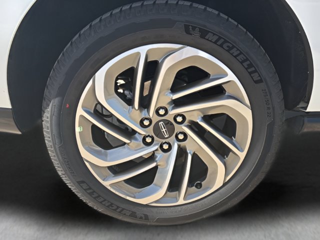 New 2025 Lincoln Navigator Reserve AWD/4WD image 9