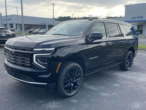 New 2025 Chevrolet Suburban High Country image 11