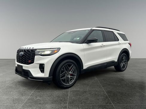 Used 2025 Ford Explorer ST w/ Sun And Sound Package image 3