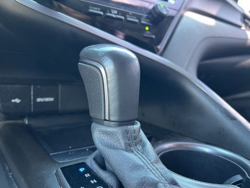 Used 2021 Toyota Camry SE image 20