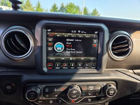 Used 2019 Jeep Wrangler Unlimited Rubicon AWD/4WD image 7