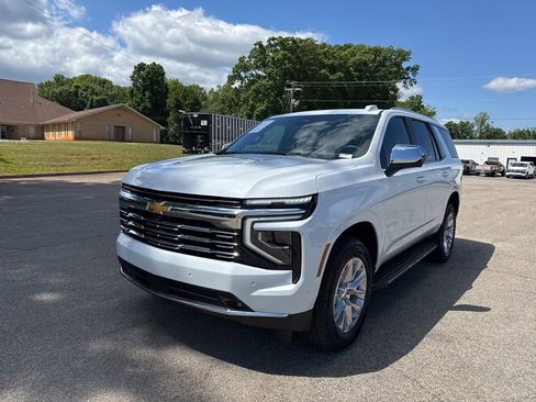 Used 2026 Chevrolet Tahoe Premier AWD/4WD image 1