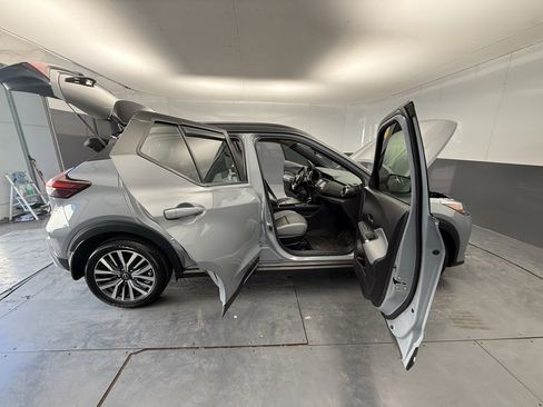Used 2024 Nissan Kicks SR w/ SR Premium Package image 19