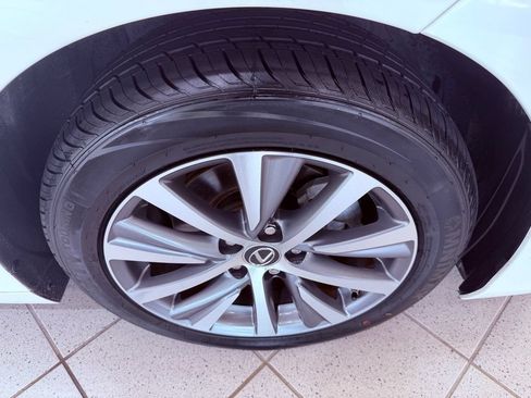 Certified 2020 Lexus ES 300h w/ Premium Package FWD image 15